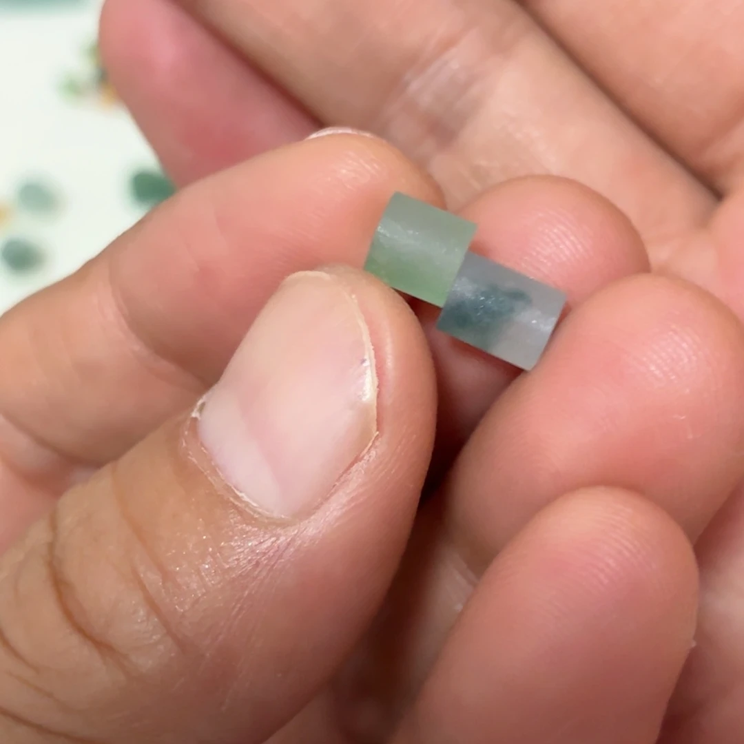 安***燃定制翡翠未镶嵌珠子
