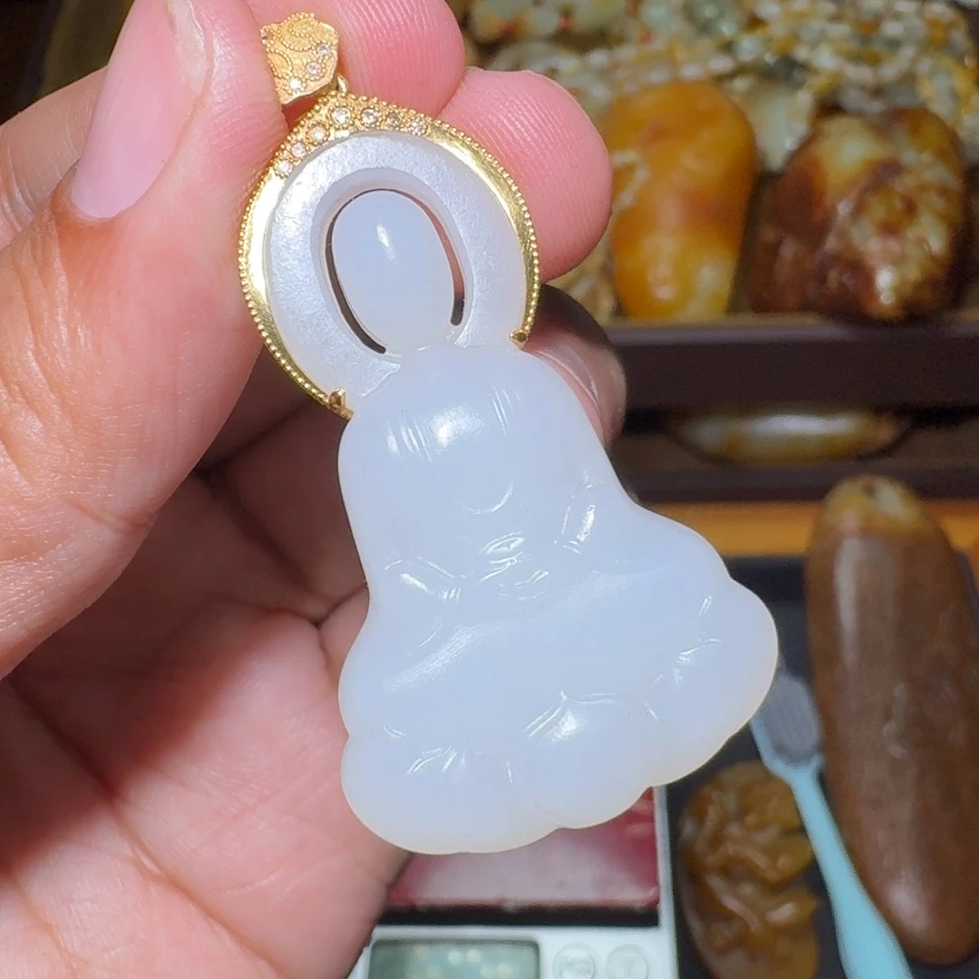 和田玉颈饰18K金镶嵌微**徐