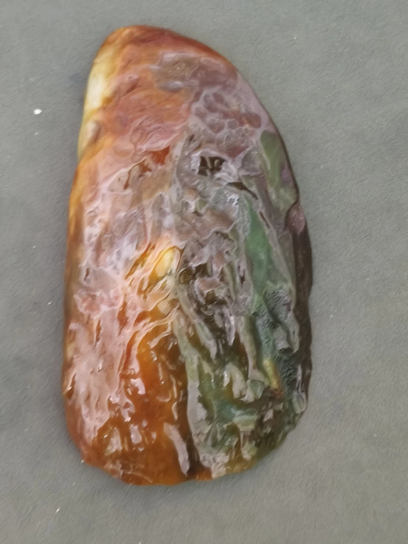 翡翠多色片料红色黄色复古雕刻精雕