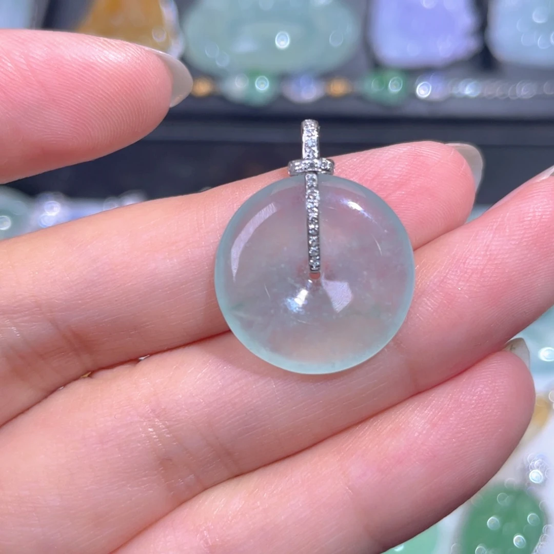 颈饰18K金镶嵌翡翠翡翠