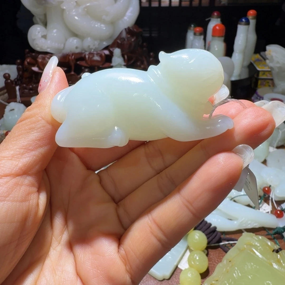 和田玉未镶嵌把件