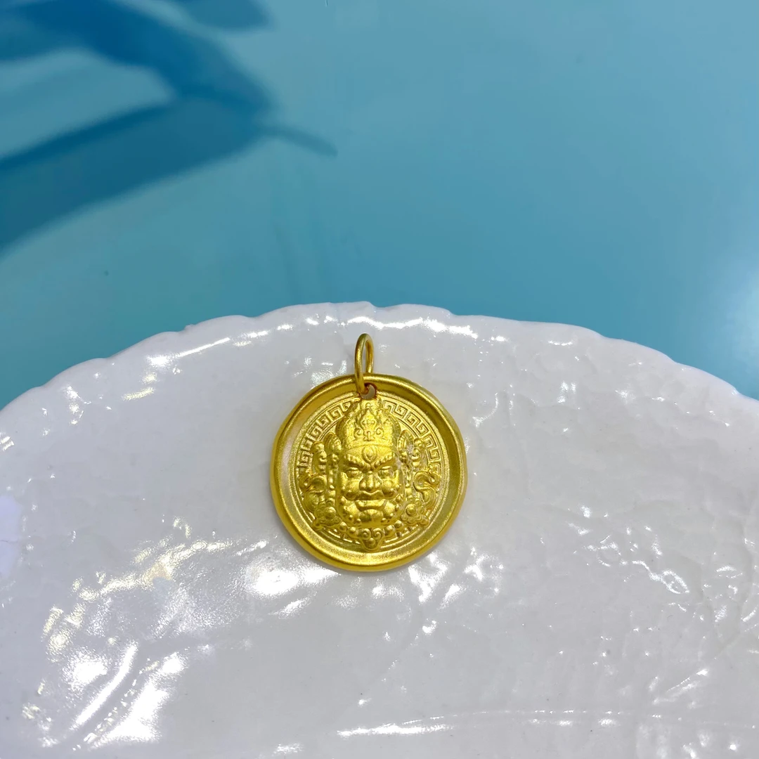 【至尊金典珠宝】足金5D无氰硬金招财黄财神财神驾到圆牌黄金吊坠