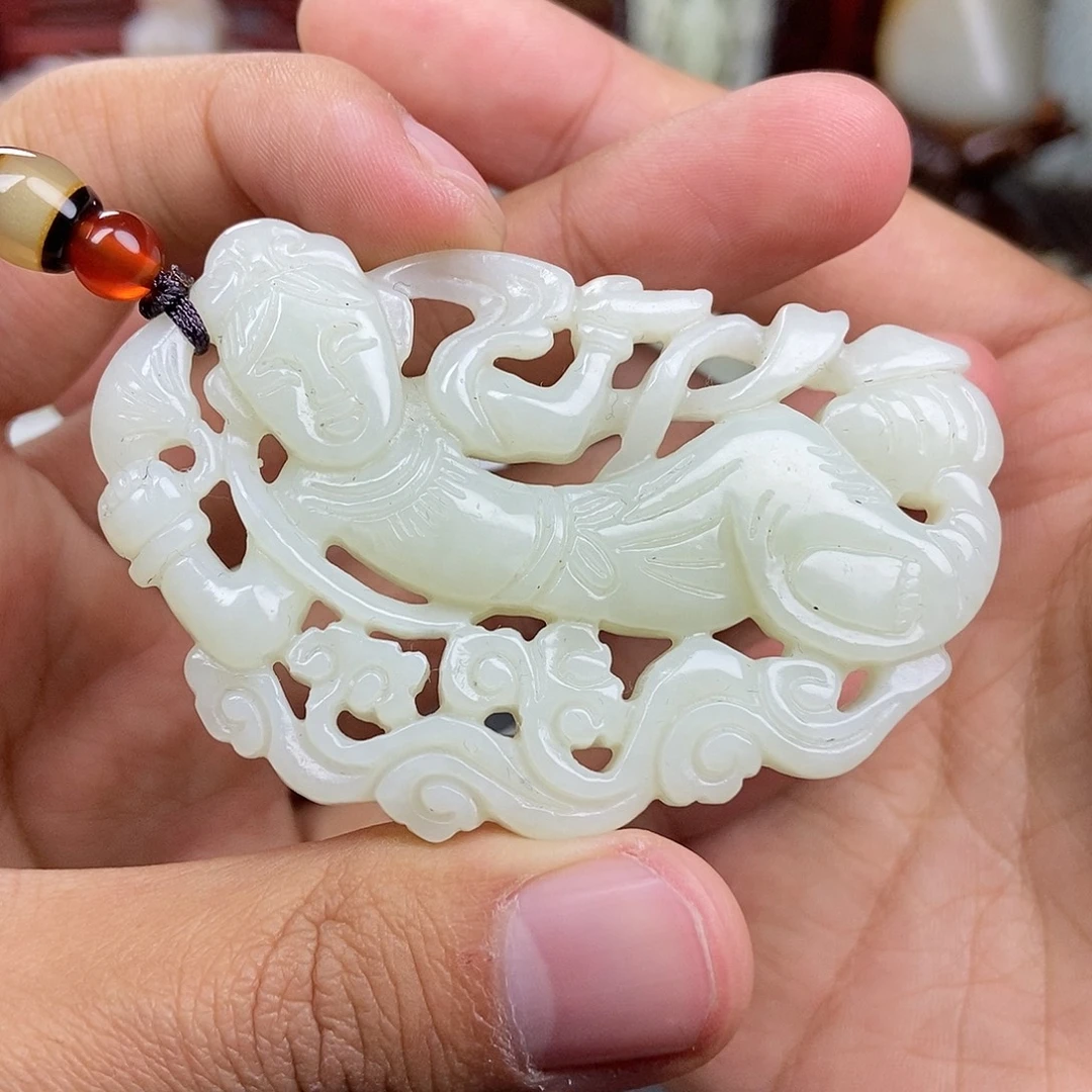 和田玉未镶嵌挂件