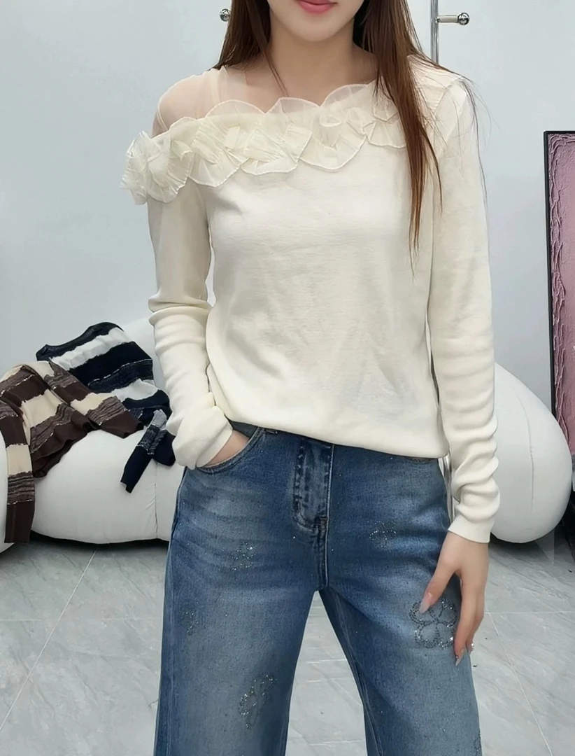 温婉拼纱气质斜领立体压花针织上衣欧货秋款纯色百搭羊毛上衣