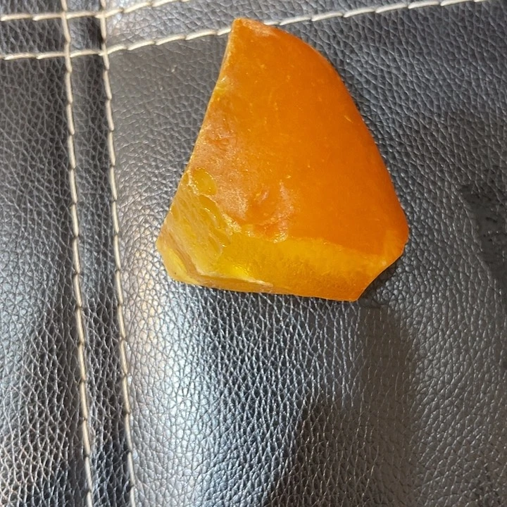 定制琥珀未镶嵌裸石