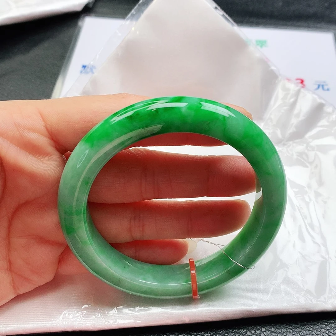 翡翠手镯未镶嵌天然翡翠手镯