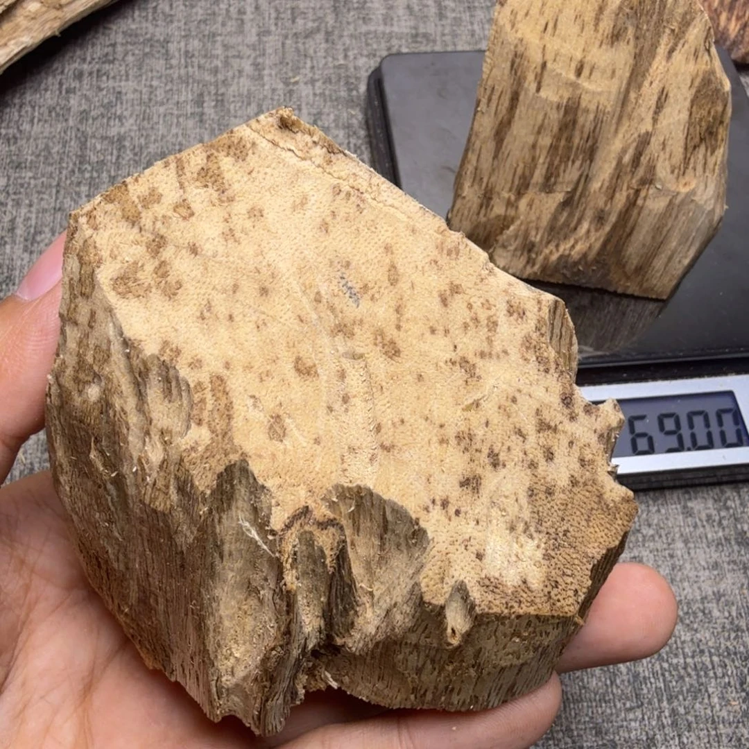 香榧木吊口原料92克