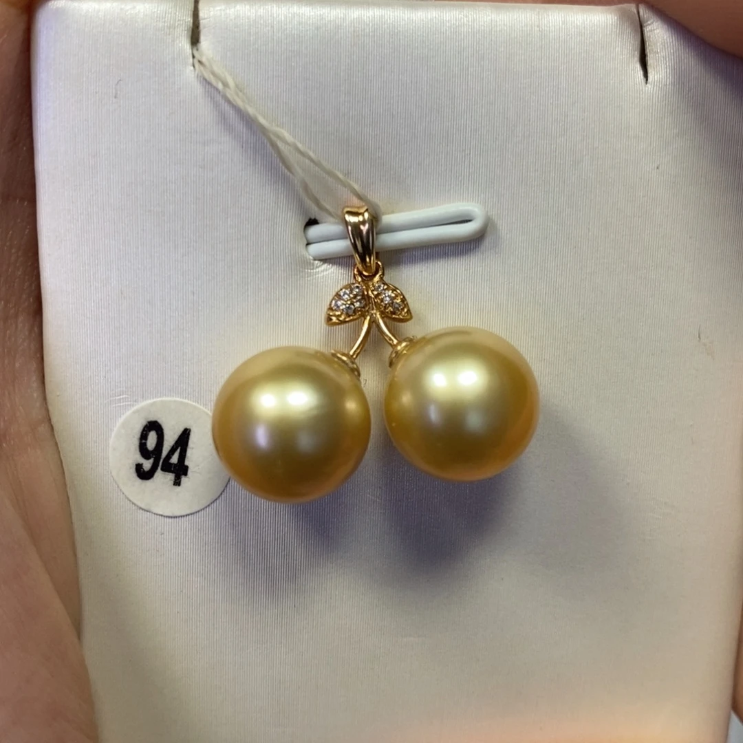 18K金镶嵌海水珍珠吊坠(不含链)10.5mm