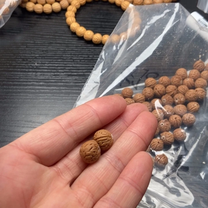 沐***^桃核吊坠散籽发货35
