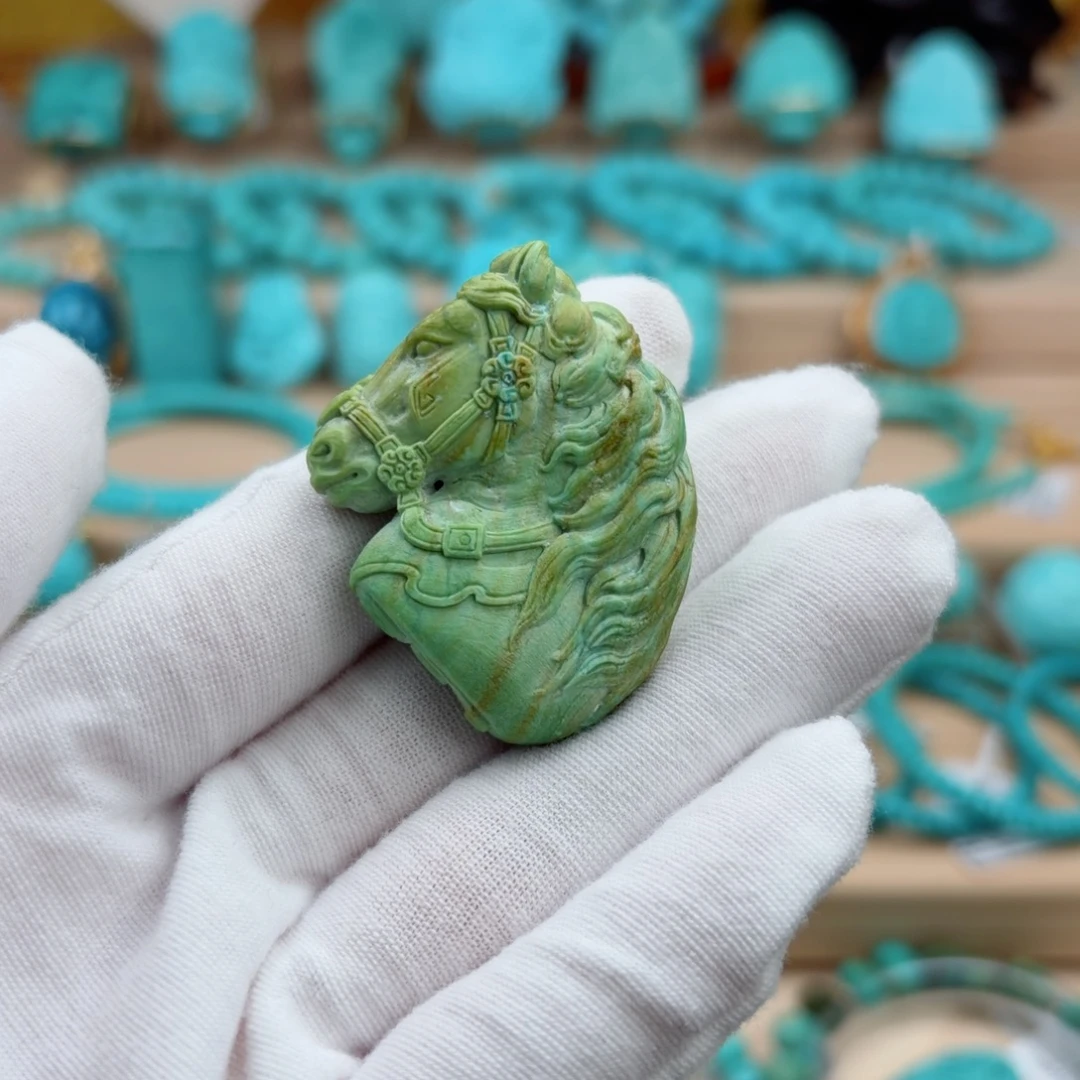 绿松石未镶嵌珠宝奇石