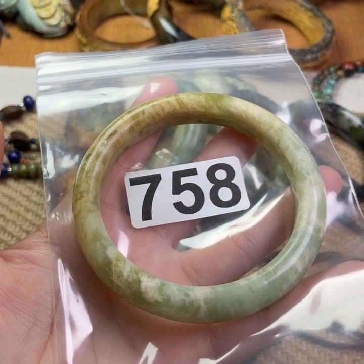 岫岩河磨玉（透闪石质玉）未镶嵌把件