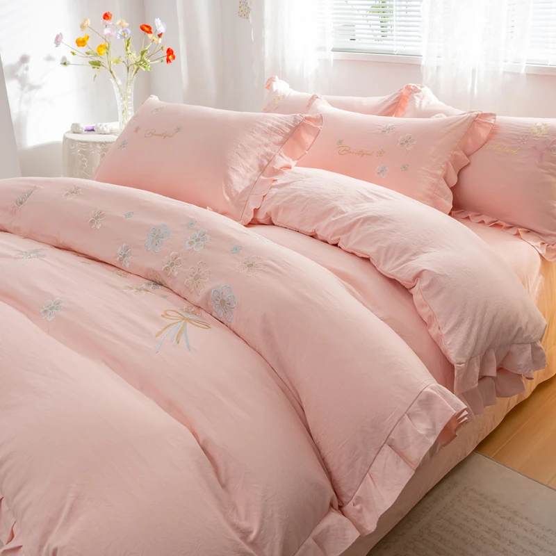 2025新款公主风轻奢刺绣四季款水洗云棉被套四件套床上用品