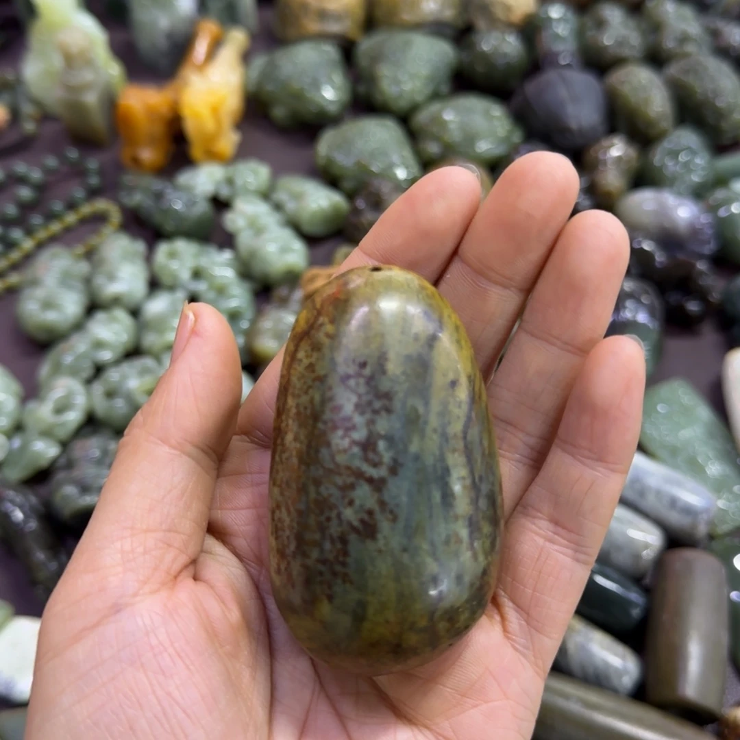 岫岩河磨玉（透闪石质玉）未镶嵌颈饰