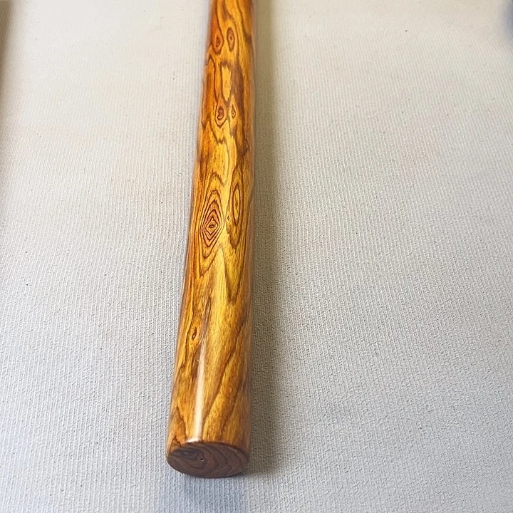 鑫*越南黄花梨棍子一个