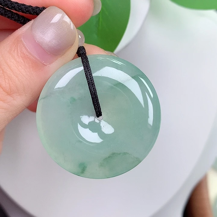 翡翠未镶嵌颈饰84:35.7/5.8mm