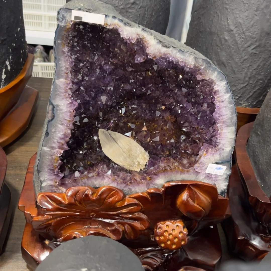 未镶嵌摆件紫晶紫晶洞
