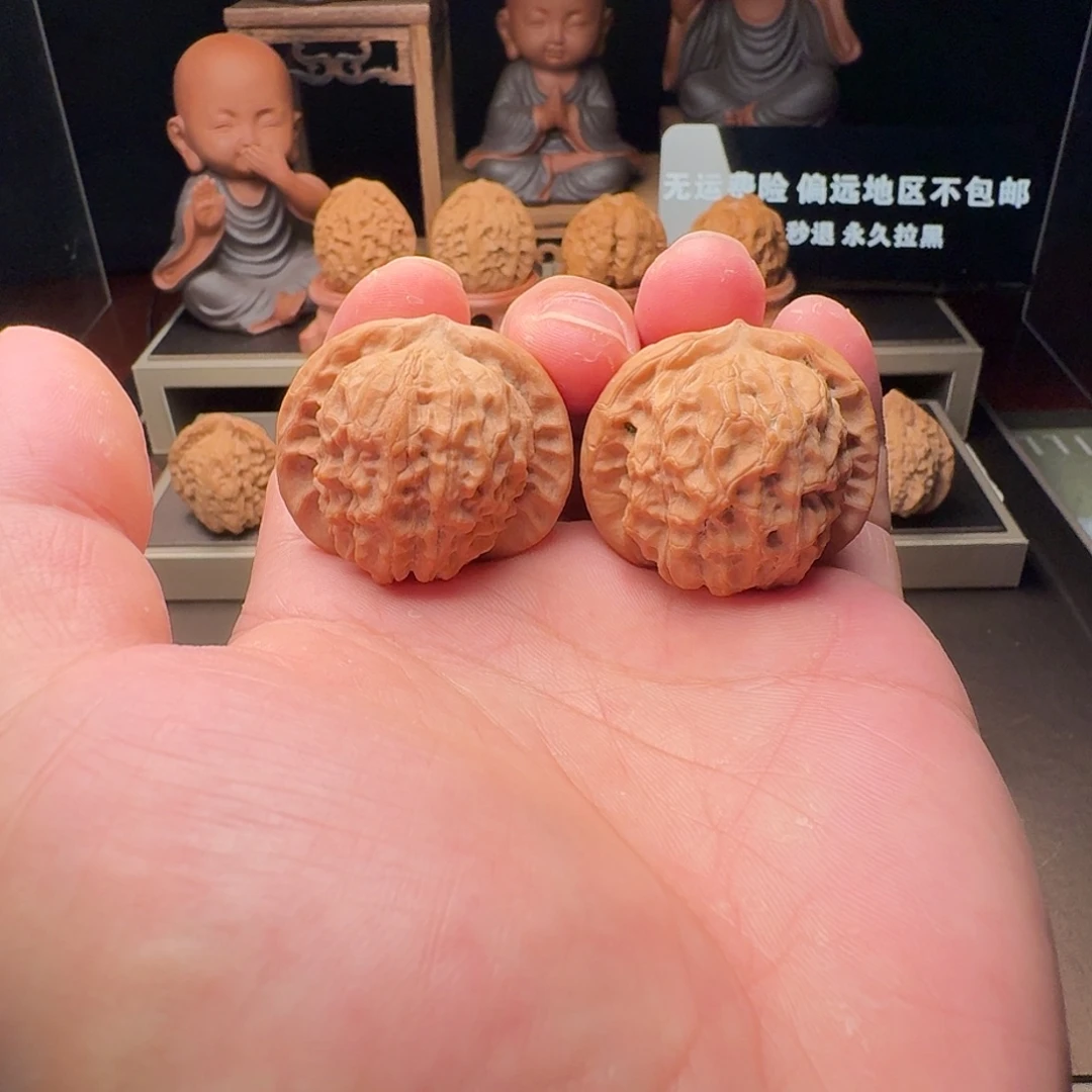 文玩核桃吊坠石门元宝