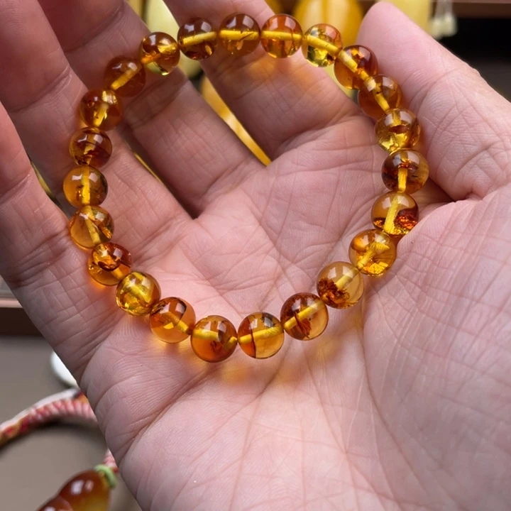 琥珀未镶嵌颈饰如图