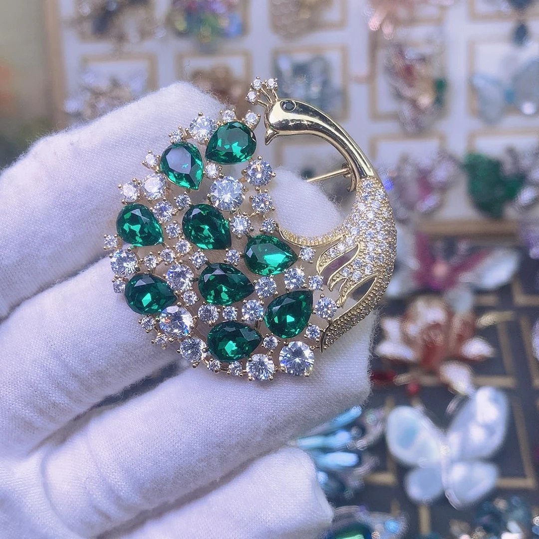 合成立方氧化锆铜胸针胸针