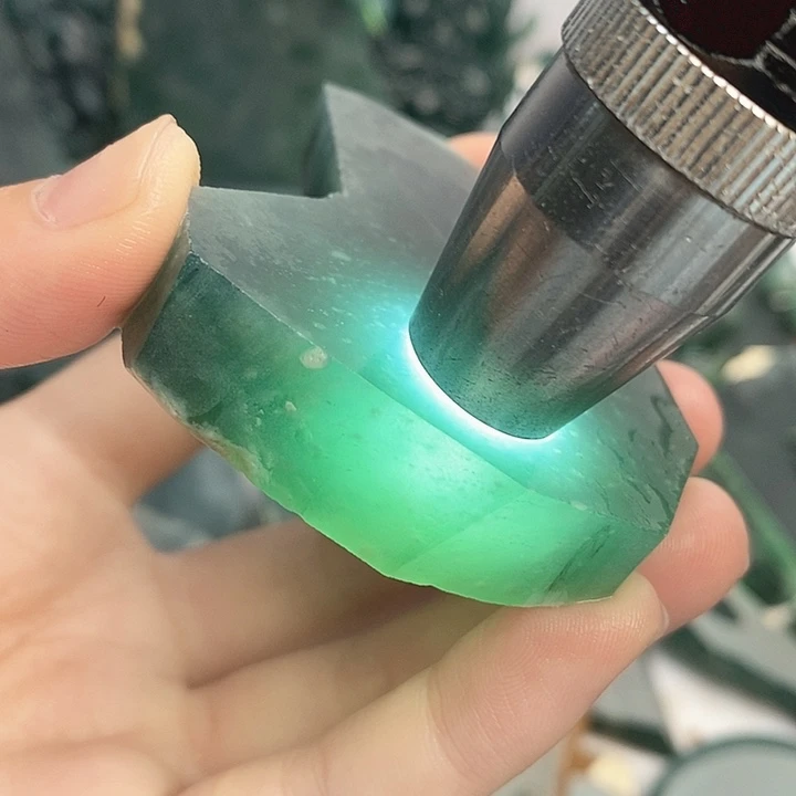翡翠裸石纯天然翡翠