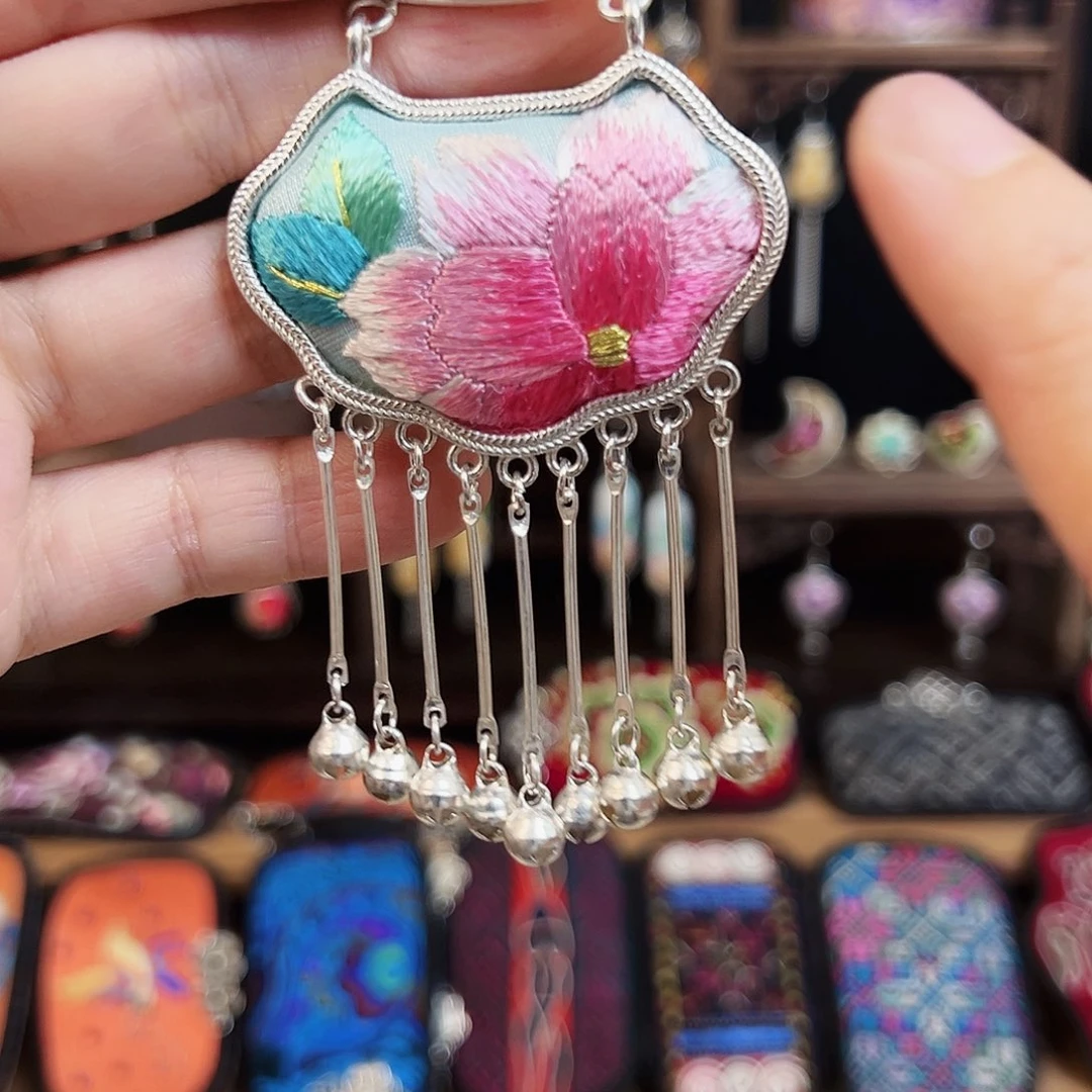 黄铜925银布艺手工刺绣