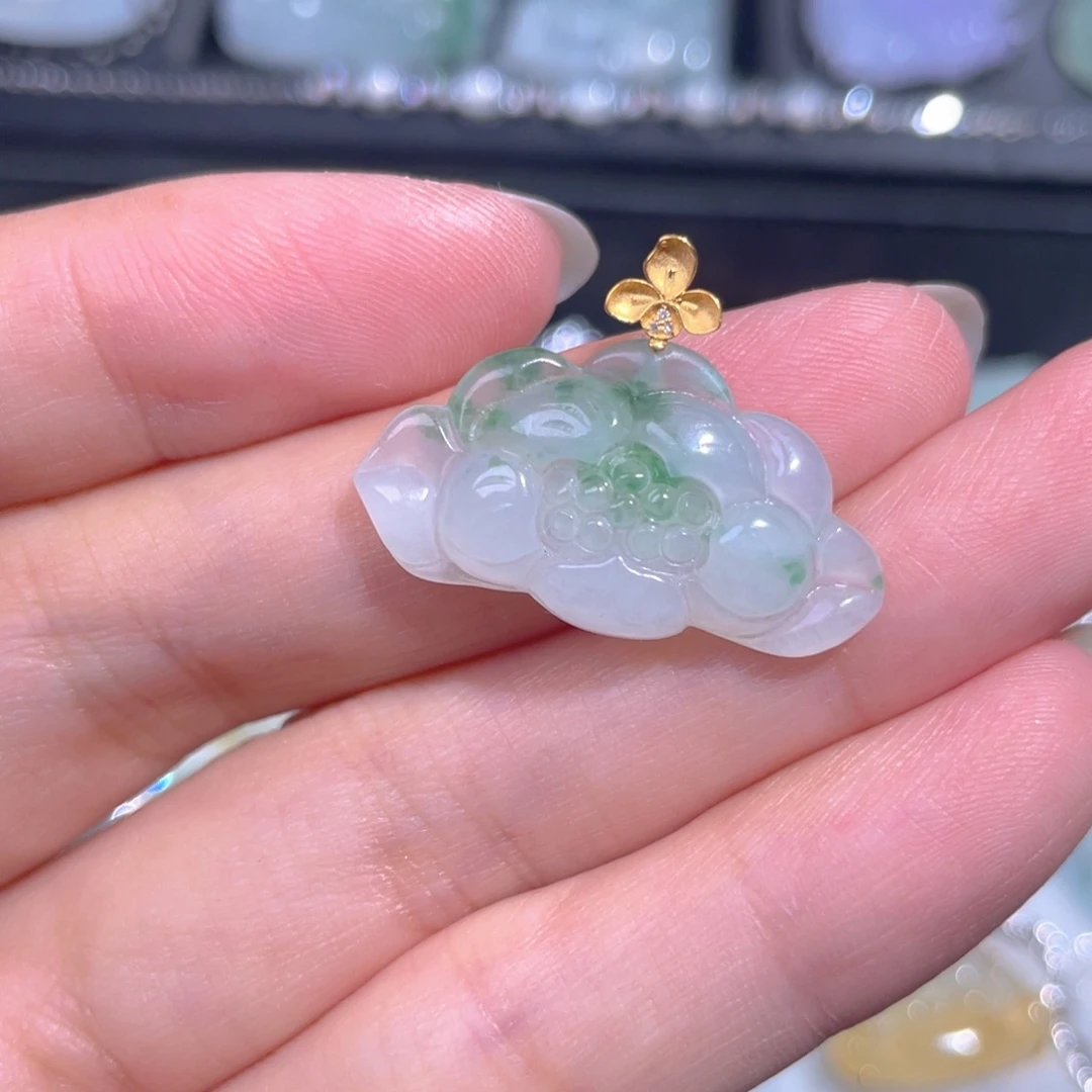 颈饰18K金镶嵌翡翠翡翠