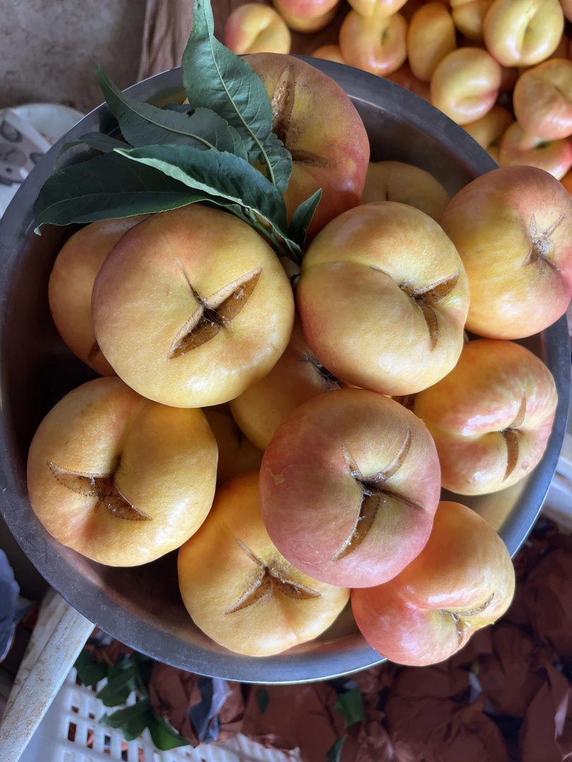 【书晨优选】五彩桃糖裂果微瑕果重大优惠回馈