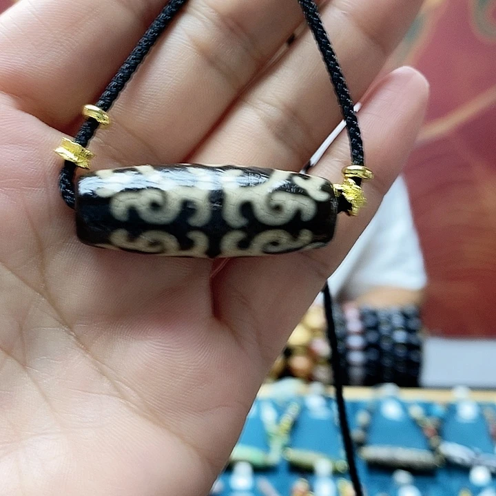 玛瑙/玉髓颈饰合金