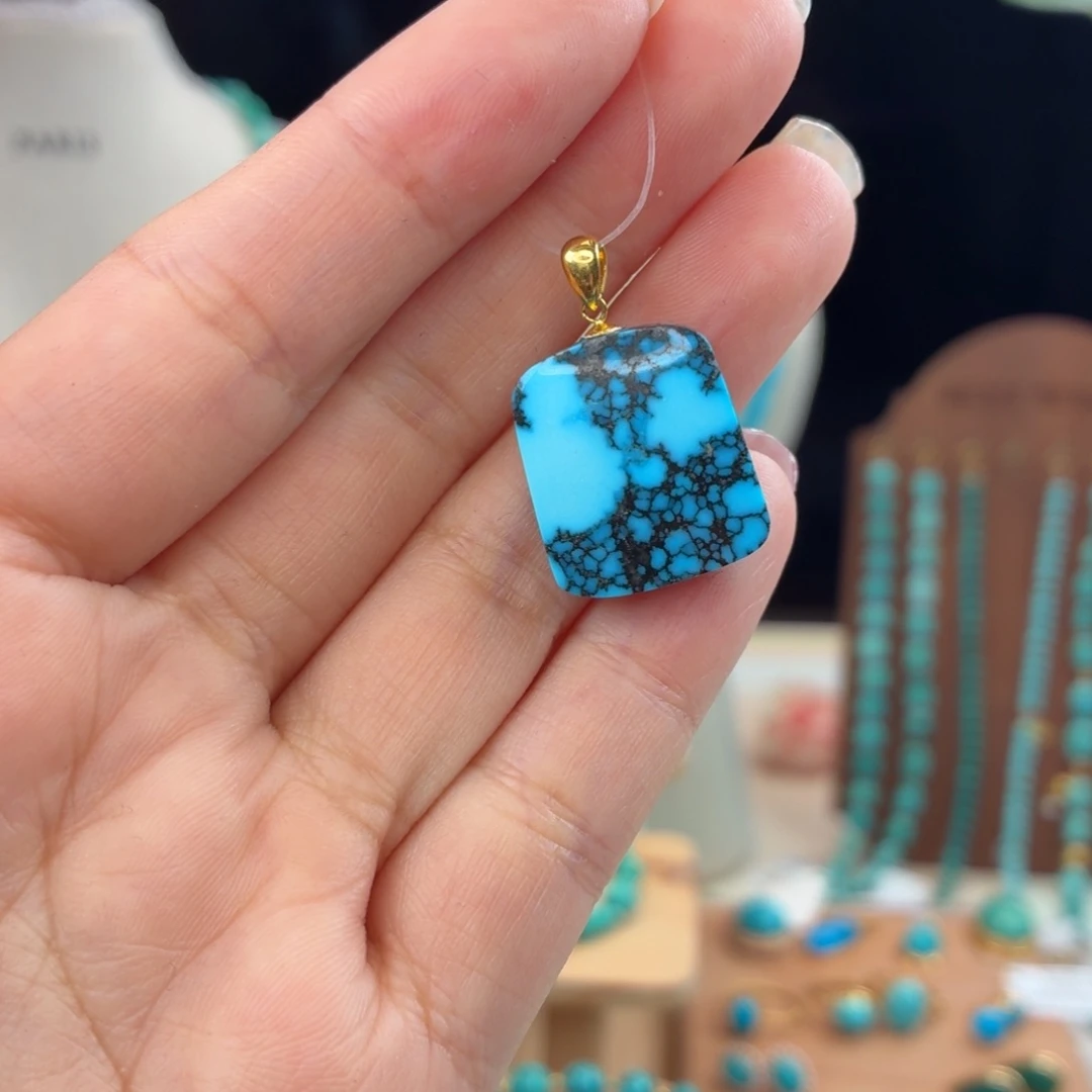 绿松石18K金镶嵌颈饰