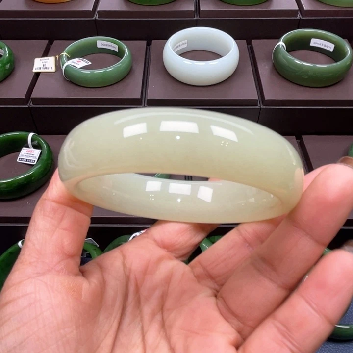 和田玉未镶嵌手镯63.64