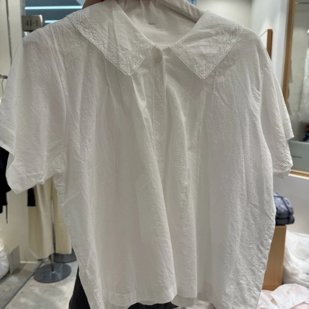 东大门正品 翻领白色蕾丝衬衫（不支持退货！）