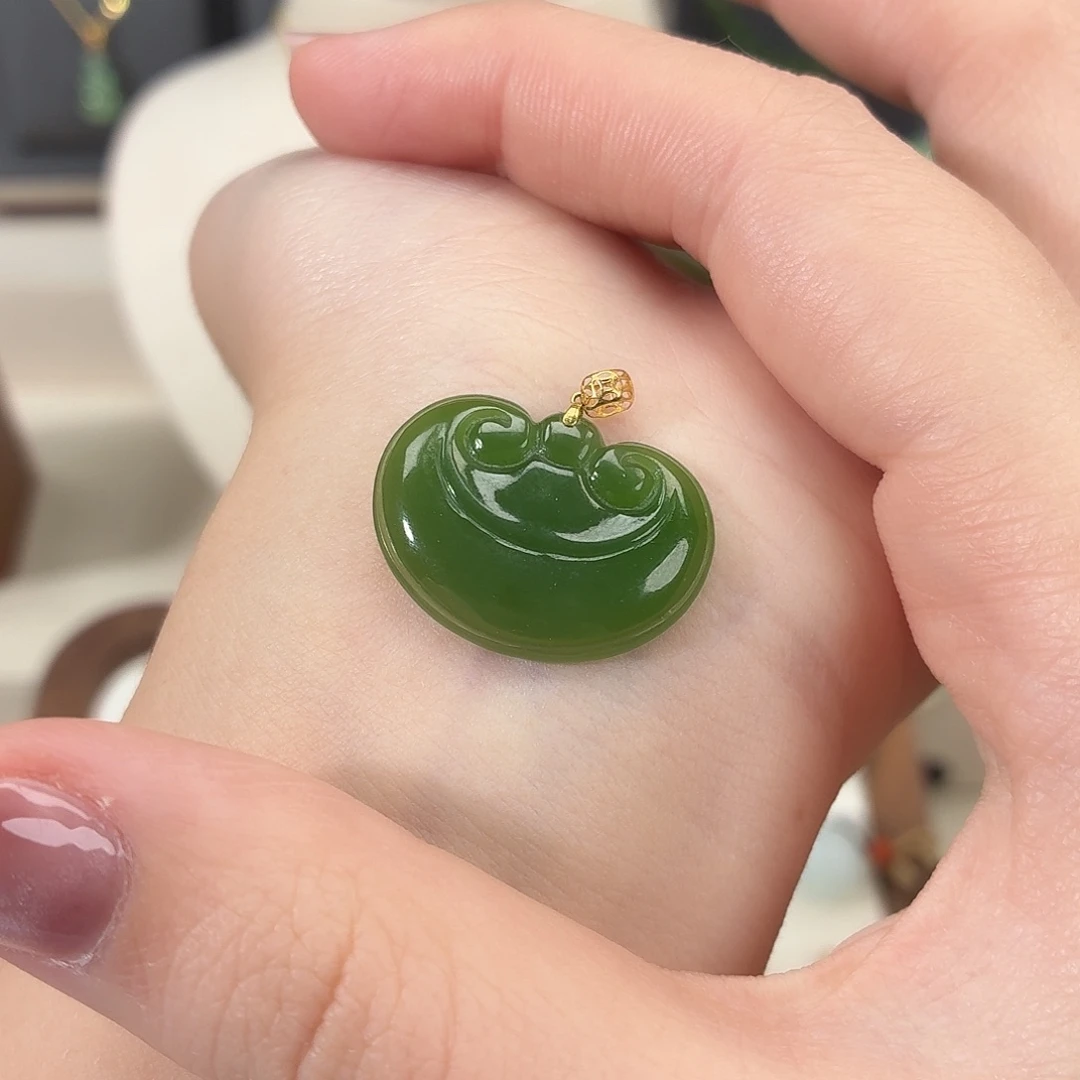 和田玉（碧玉）18K金镶嵌颈饰