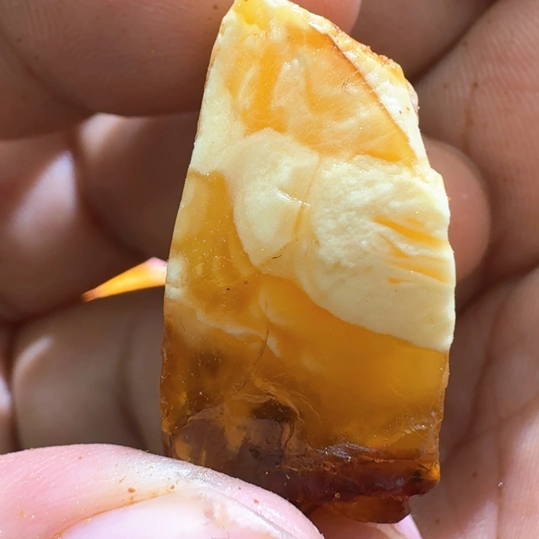 定制琥珀未镶嵌佛***登专拍