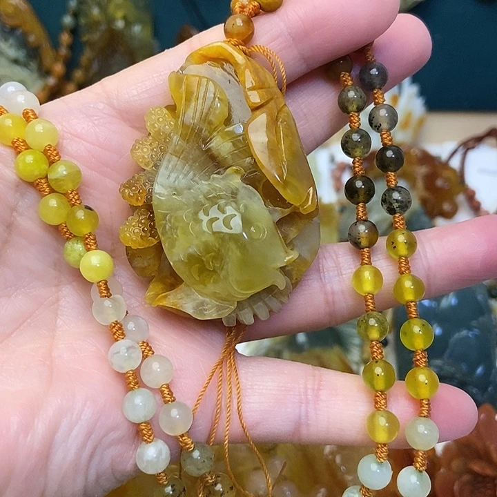 蛇纹石玉未镶嵌吊坠(赠链)