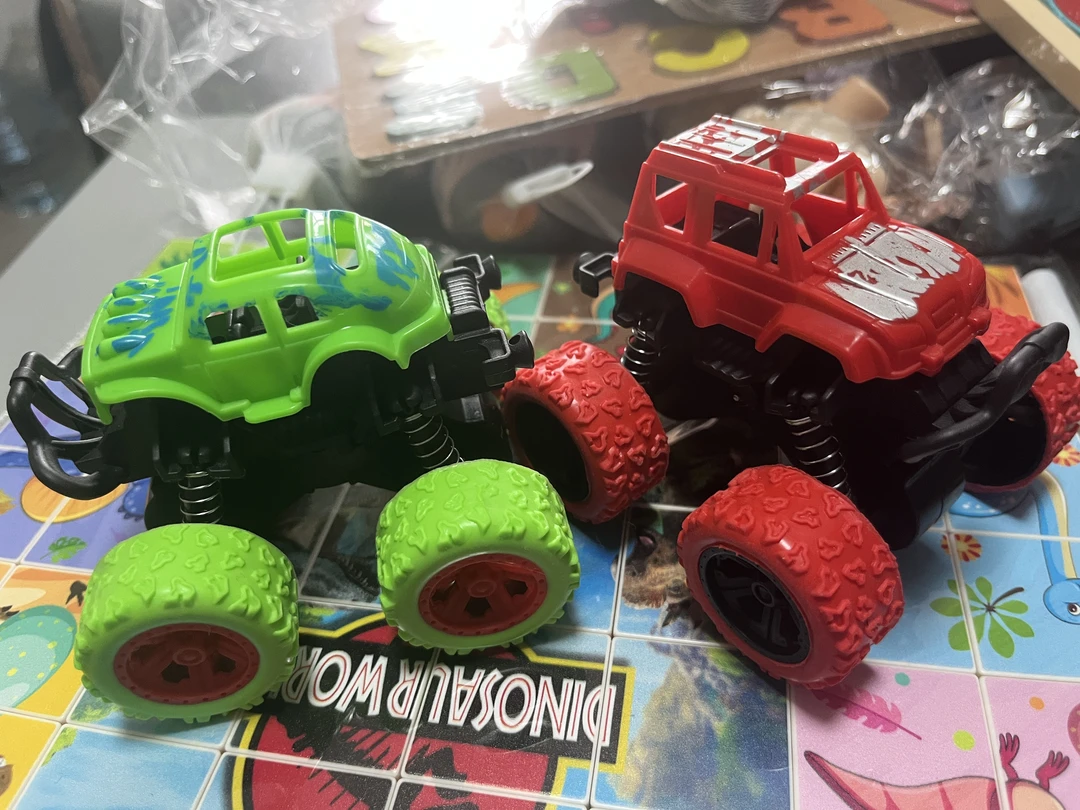 解压玩偶加小汽车