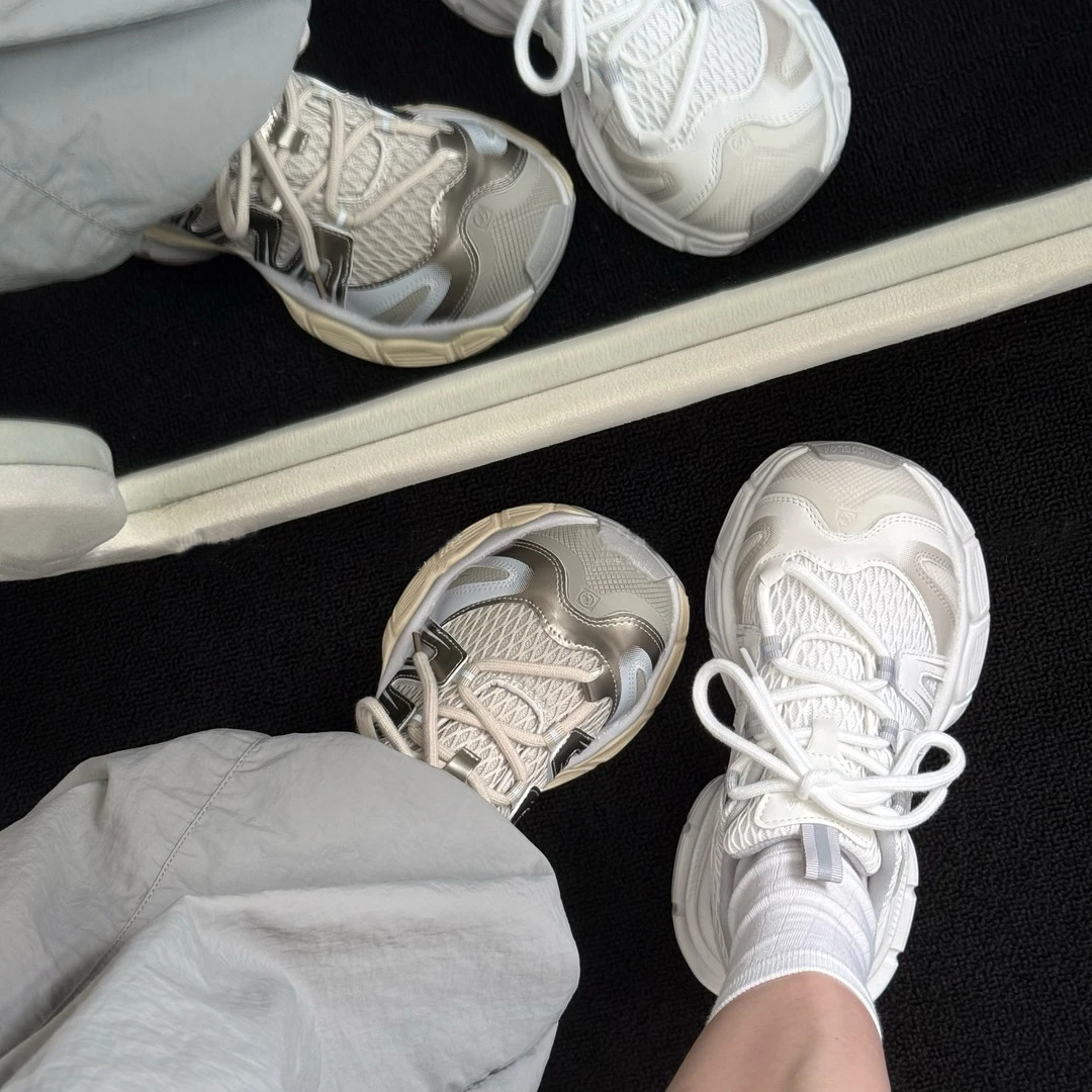 新款圆头老爹鞋白色厚底轻跑网面透气运动鞋冬季新恶魔之眼老爹