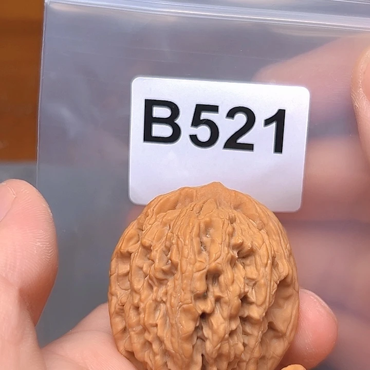 文玩核桃吊坠39虎头