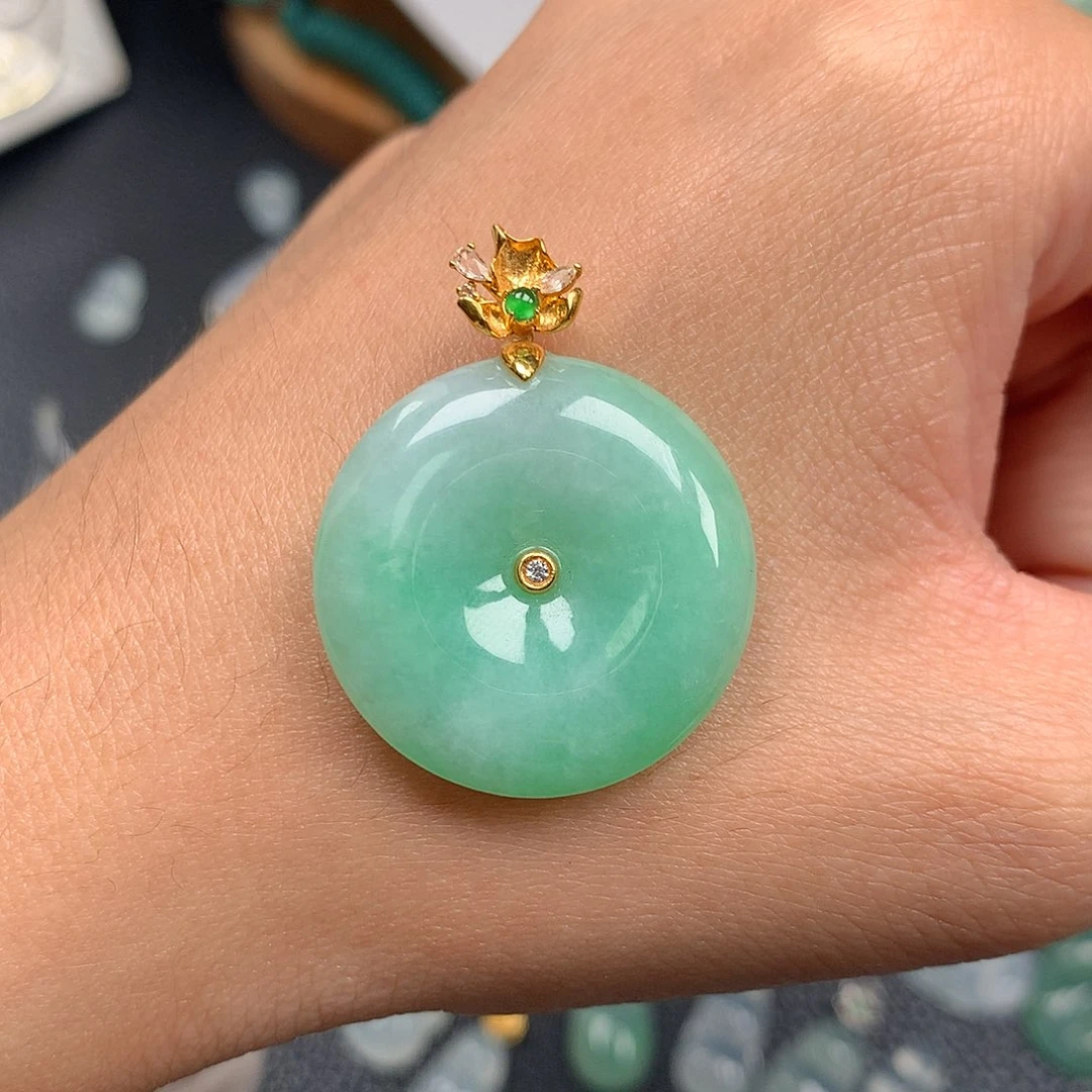 吊坠(不含链)18K金镶嵌翡翠