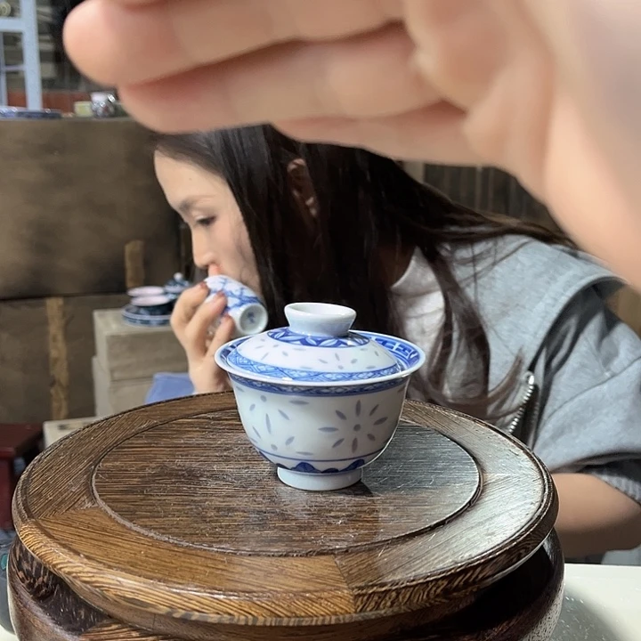 摆件////景德镇陶瓷研究所。