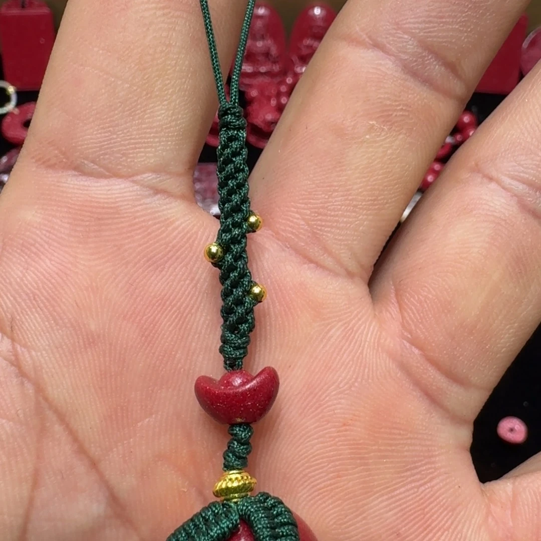 天然辰砂天然朱砂苹果挂件手工编织