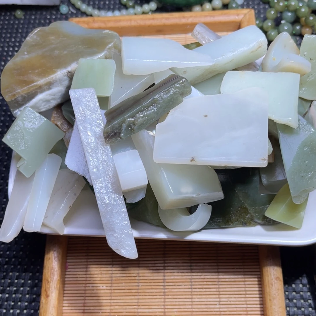 未镶嵌和田玉车挂