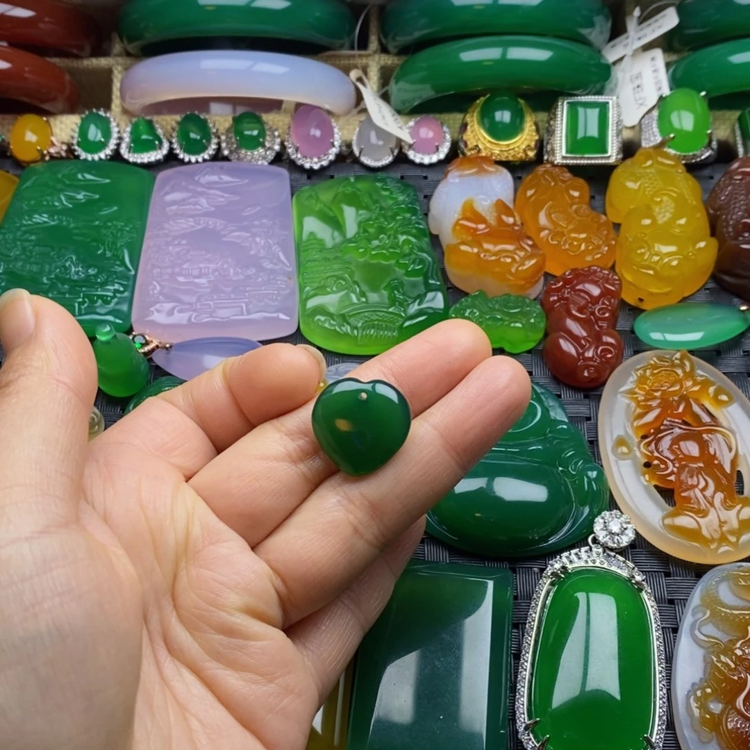 玛瑙/玉髓未镶嵌颈饰