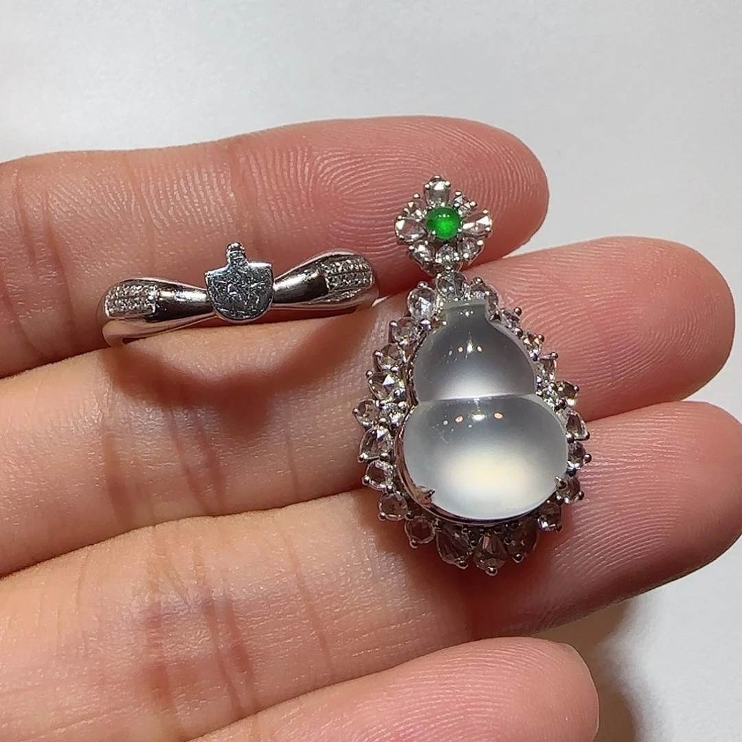 翡翠18K金镶嵌戒指葫芦两用