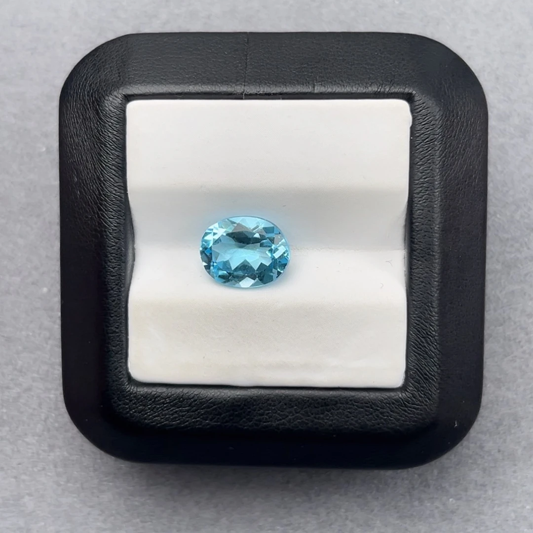 托帕石裸石未镶嵌天然全净无瑕4.13CT