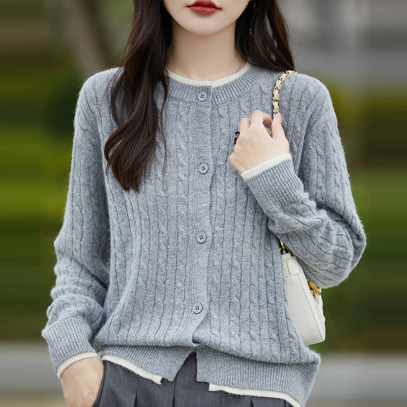 2024假两件圆领休闲针织开衫外套新款宽松麻花秋冬毛衣上衣刺绣