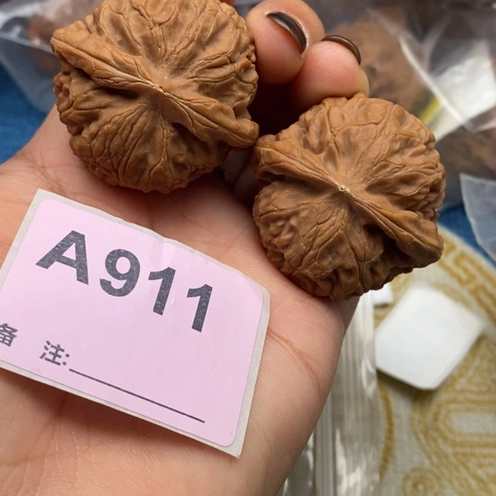 文玩核桃吊坠核桃