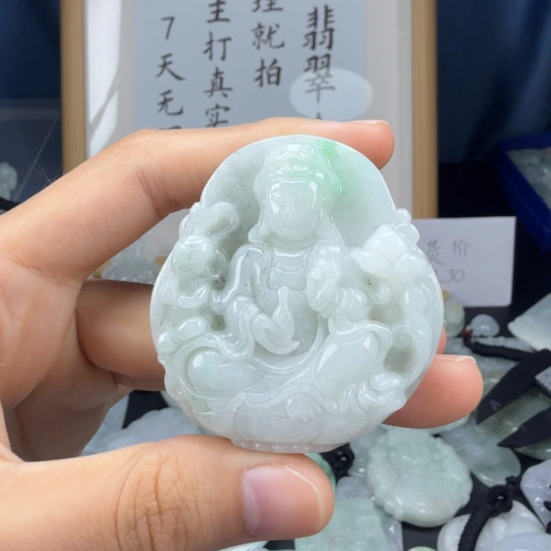 翡翠未镶嵌颈饰翡翠