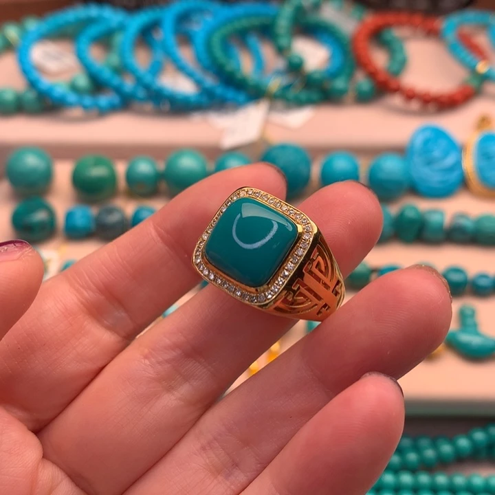 绿松石18K金镶嵌湖北天然原矿绿松石