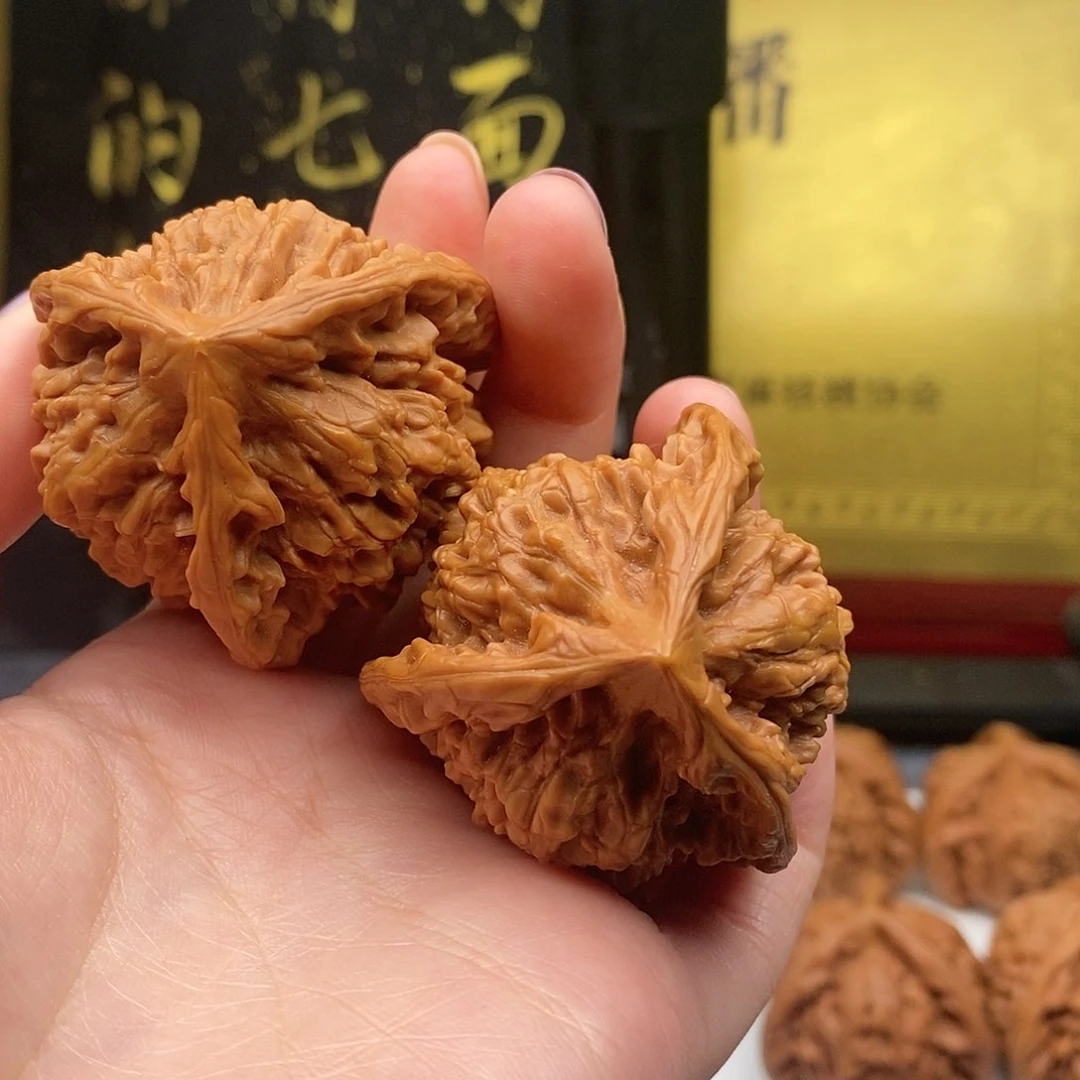 吊坠文玩核桃美**墅