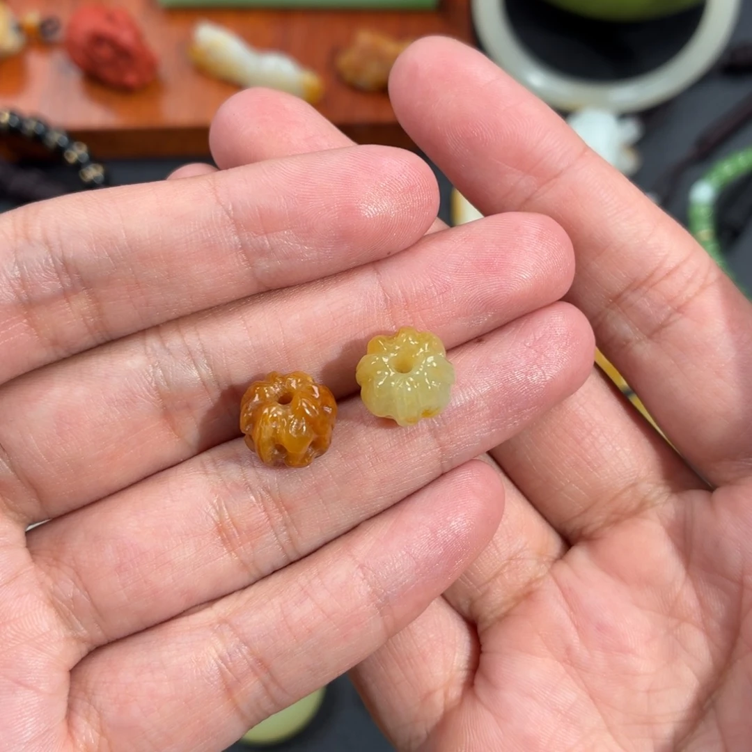 买***动和田玉未镶嵌颈饰